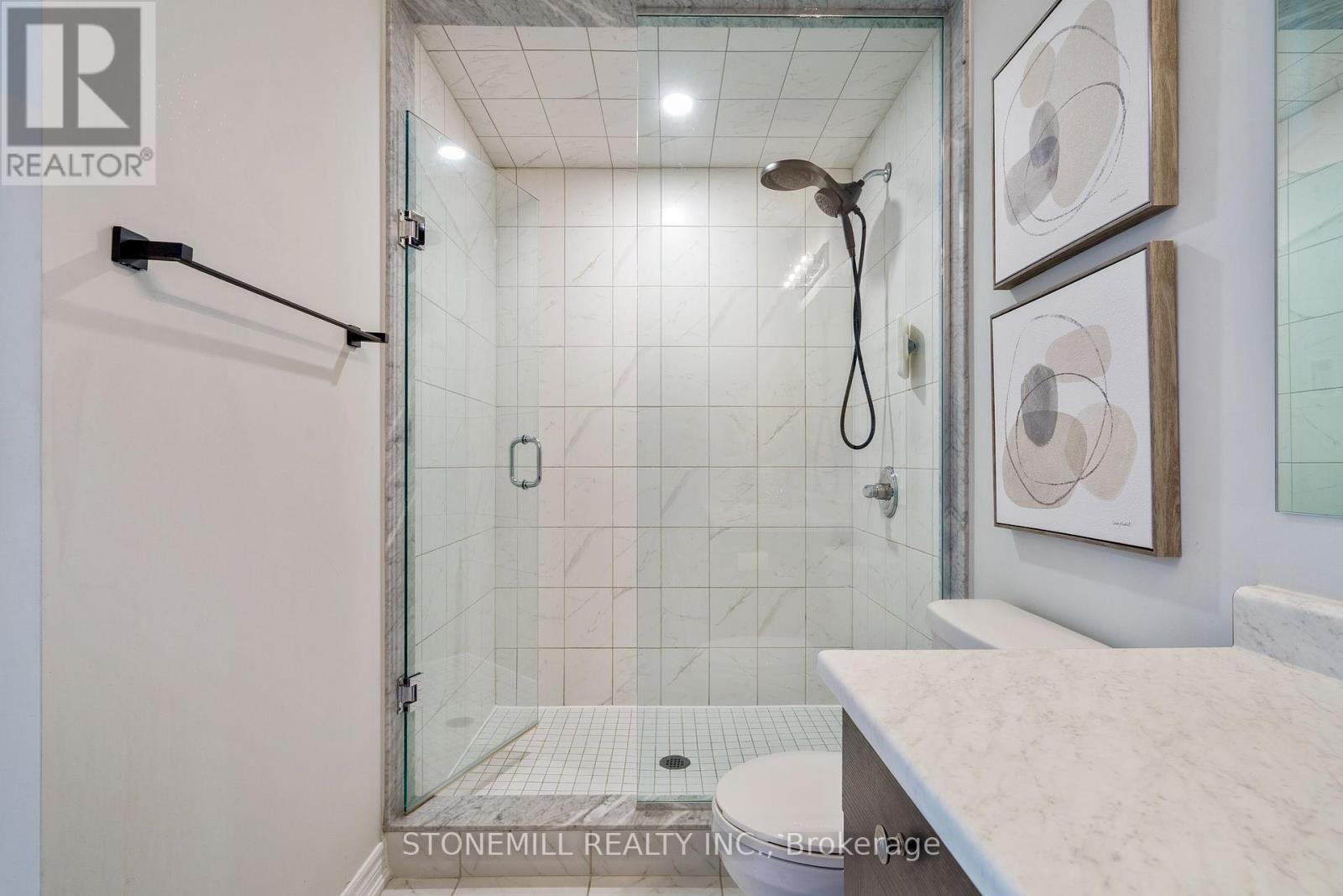 60 Bobolink Road, Hamilton, Ontario  L9A 2P5 - Photo 20 - X12454455