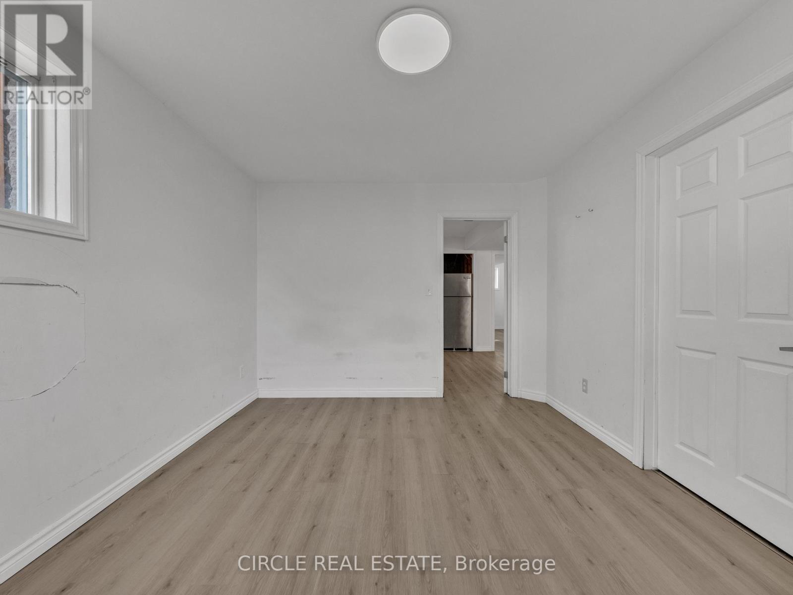 3818 Yellowood Street, Windsor, Ontario  N9E 4T3 - Photo 36 - X12454468