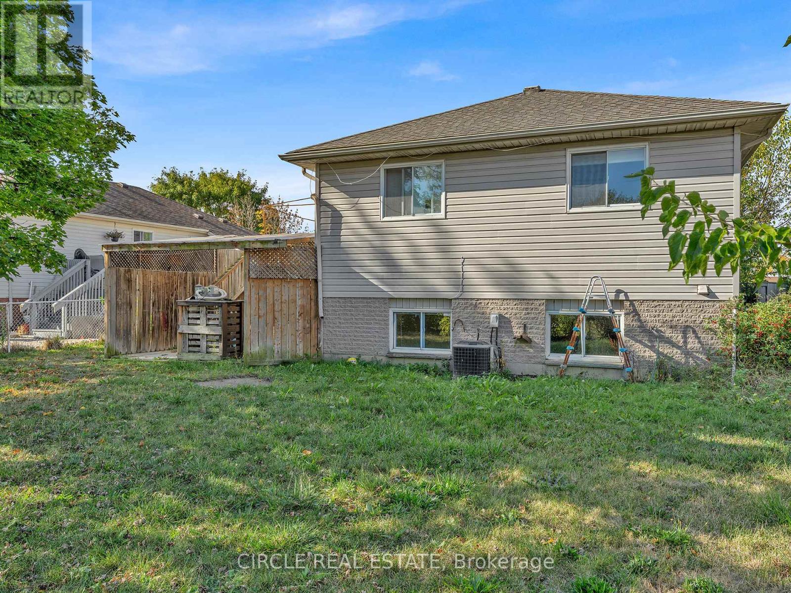 3818 Yellowood Street, Windsor, Ontario  N9E 4T3 - Photo 41 - X12454468