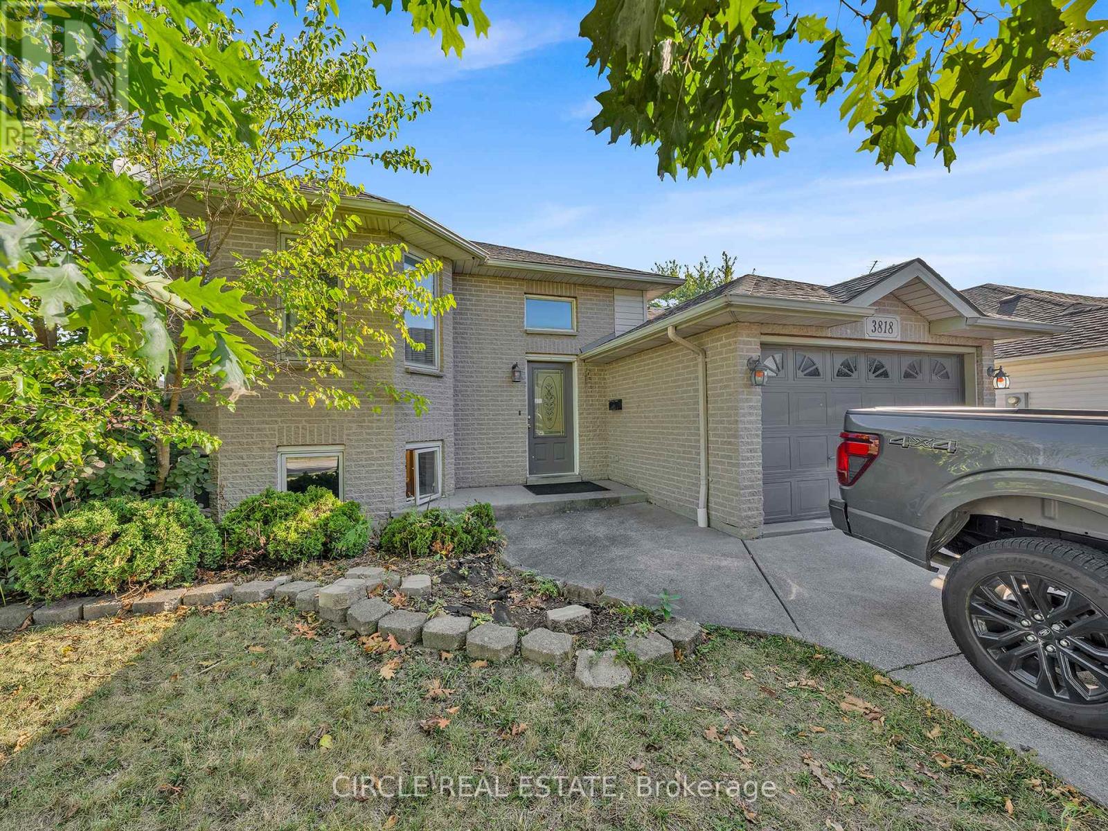 3818 Yellowood Street, Windsor, Ontario  N9E 4T3 - Photo 45 - X12454468
