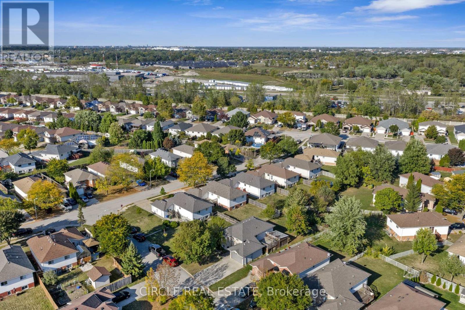 3818 Yellowood Street, Windsor, Ontario  N9E 4T3 - Photo 9 - X12454468