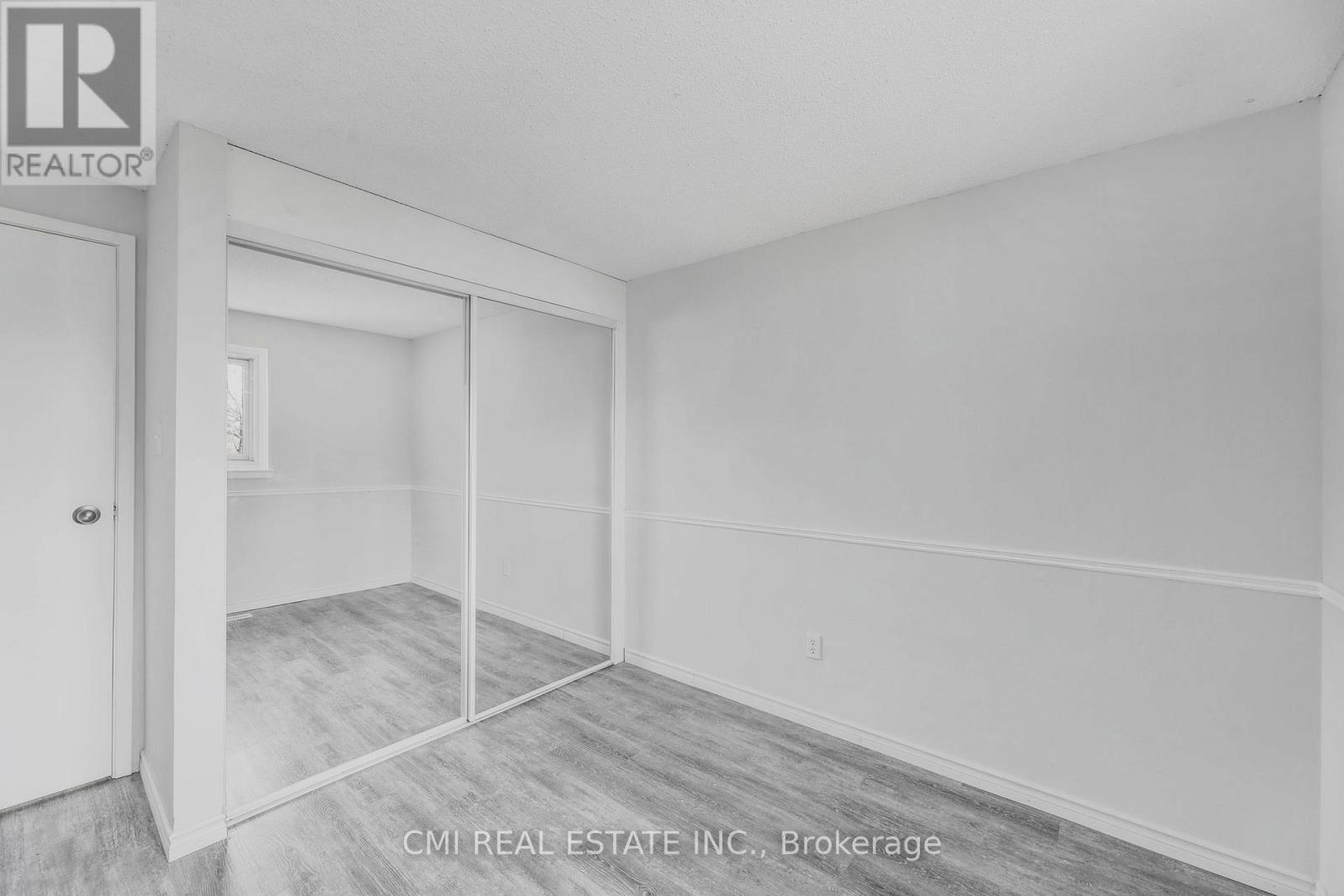 17 Maplestone Avenue, Sarnia, Ontario  N7S 4X1 - Photo 20 - X12454473