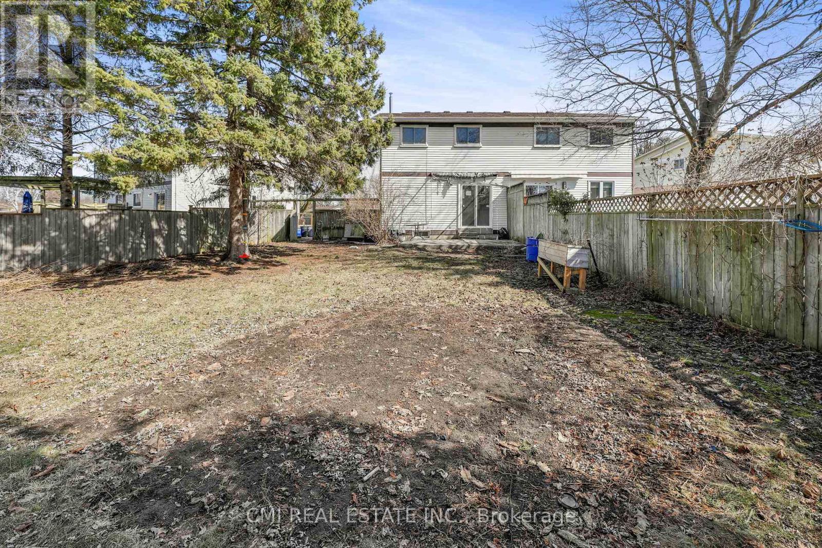 17 Maplestone Avenue, Sarnia, Ontario  N7S 4X1 - Photo 34 - X12454473