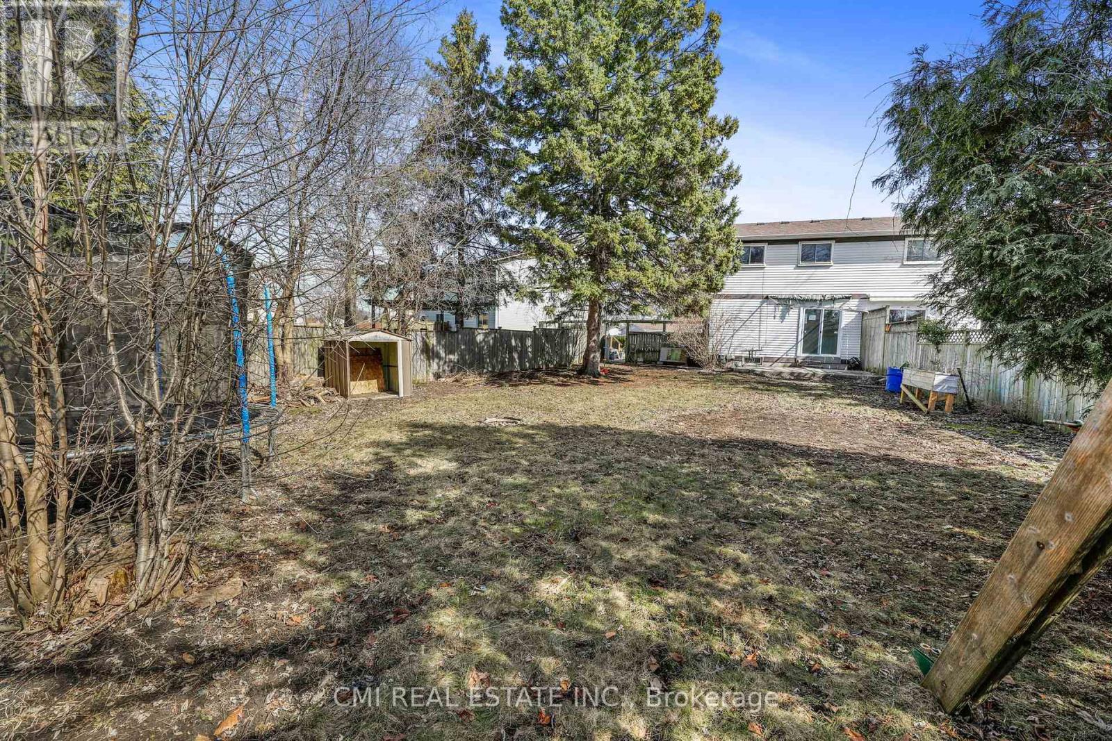 17 Maplestone Avenue, Sarnia, Ontario  N7S 4X1 - Photo 35 - X12454473