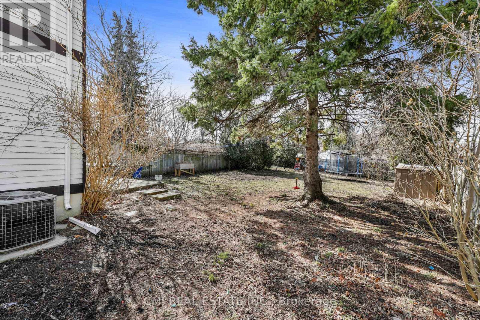 17 Maplestone Avenue, Sarnia, Ontario  N7S 4X1 - Photo 36 - X12454473