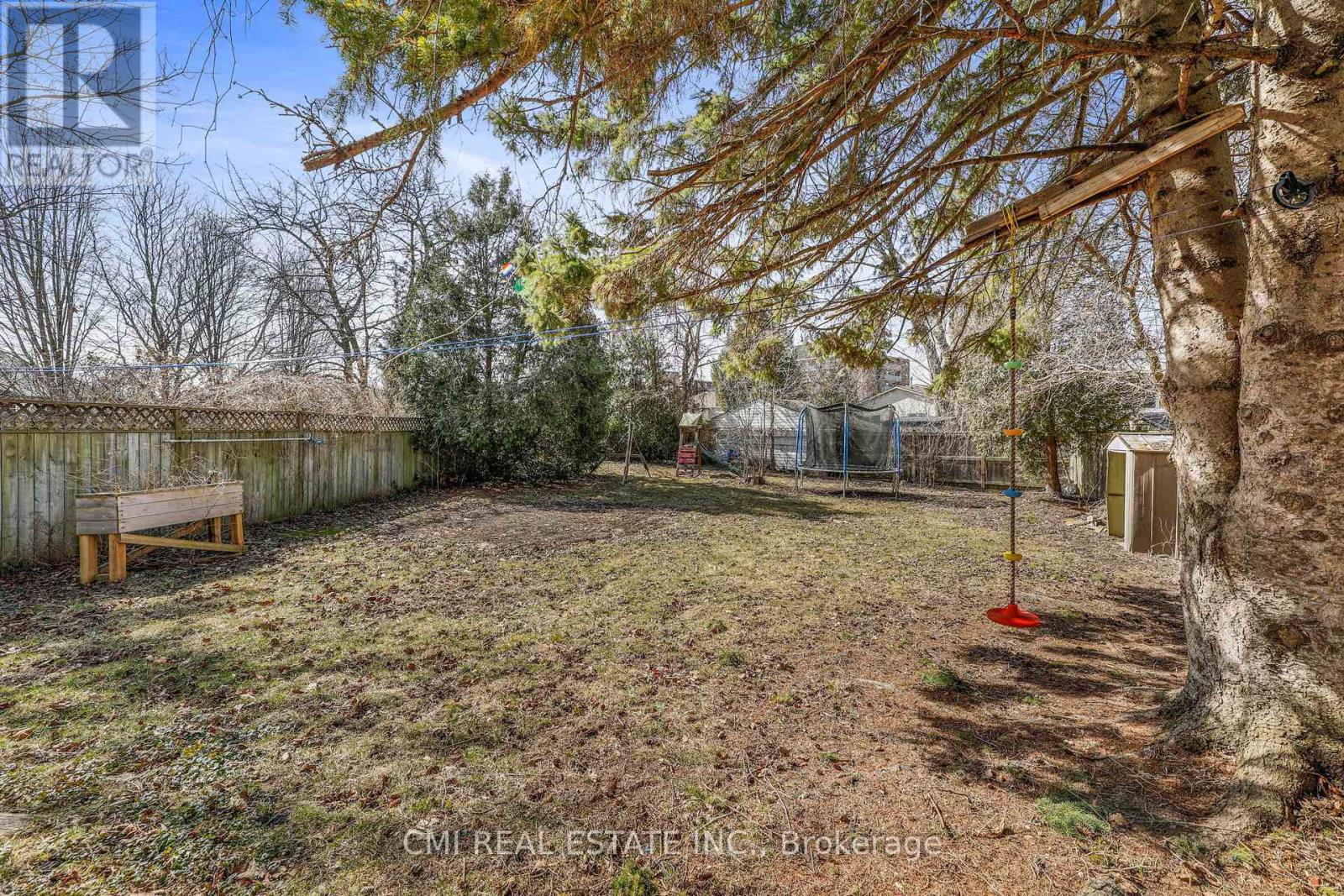 17 Maplestone Avenue, Sarnia, Ontario  N7S 4X1 - Photo 37 - X12454473