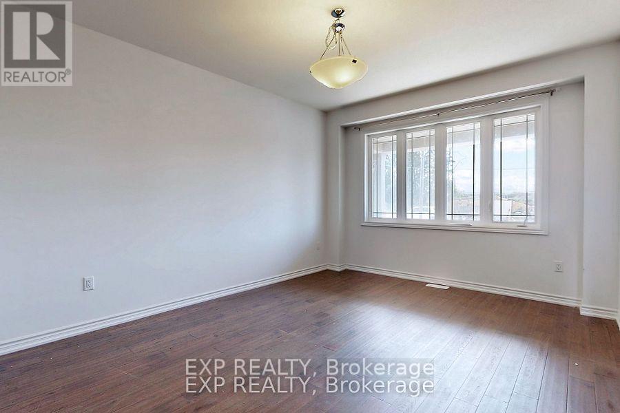 482 Blackburn Drive, Brant, Ontario  N3T 5L5 - Photo 10 - X12454478