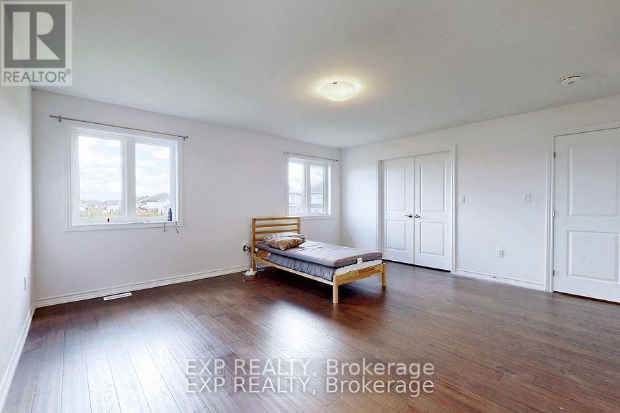 482 Blackburn Drive, Brant, Ontario  N3T 5L5 - Photo 15 - X12454478