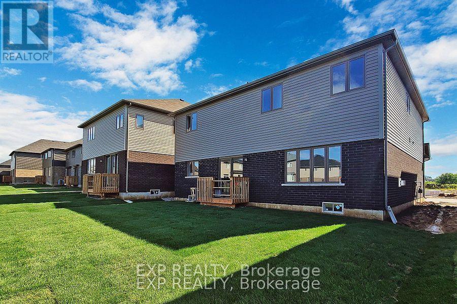 482 Blackburn Drive, Brant, Ontario  N3T 5L5 - Photo 16 - X12454478
