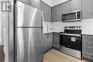 53 - 99 Roger Street, Waterloo, Ontario  N2J 0G1 - Photo 11 - X12454494