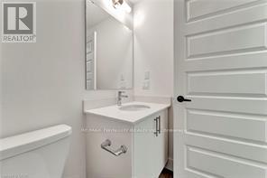 101 - 107 Roger Street, Waterloo, Ontario  N2J 1A4 - Photo 16 - X12454498