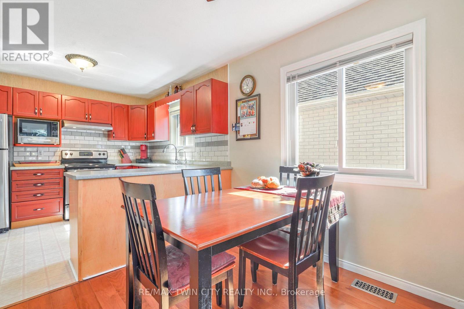 5 Anastasia Crescent, Brantford, Ontario  N3P 2A9 - Photo 13 - X12454507