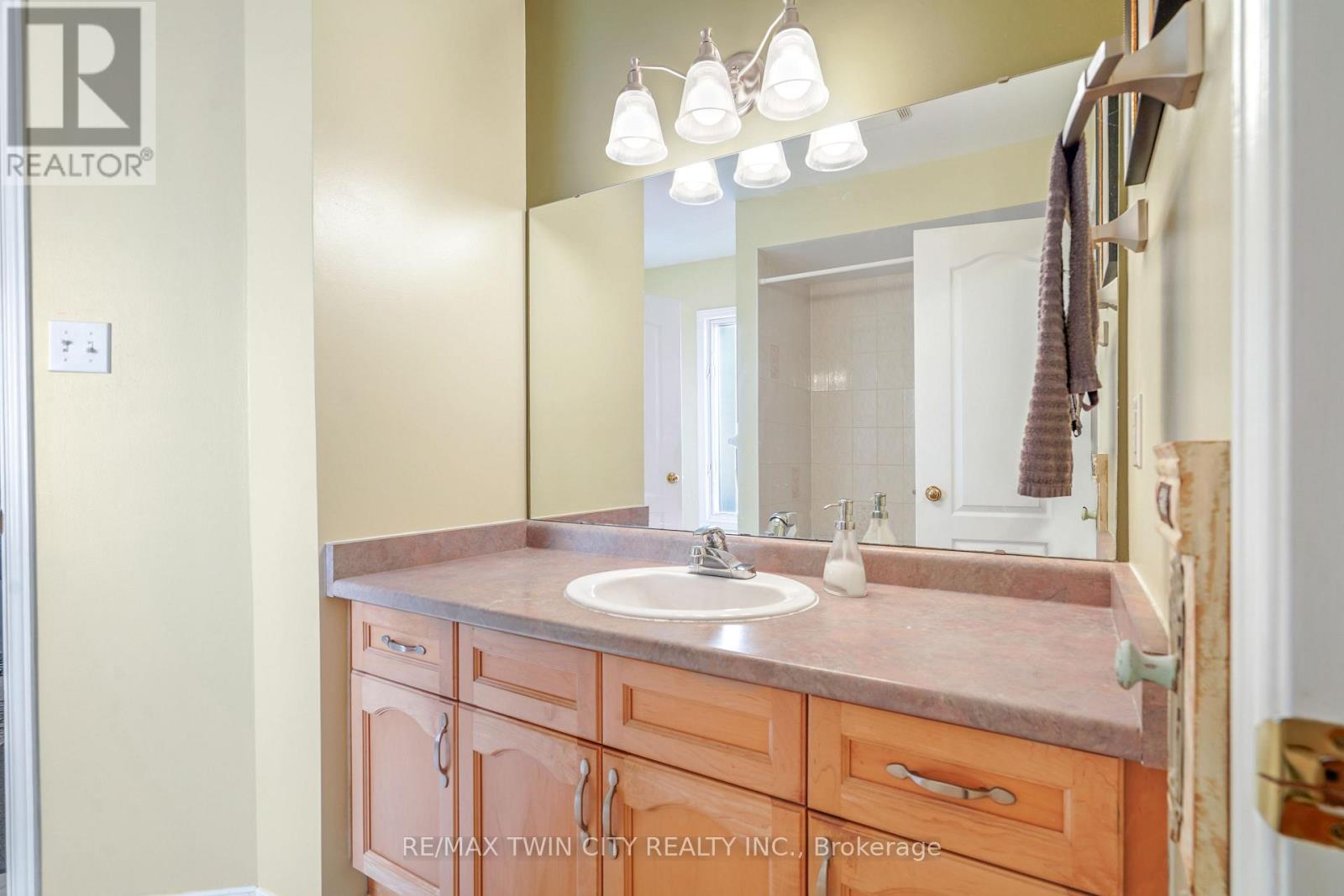 5 Anastasia Crescent, Brantford, Ontario  N3P 2A9 - Photo 21 - X12454507