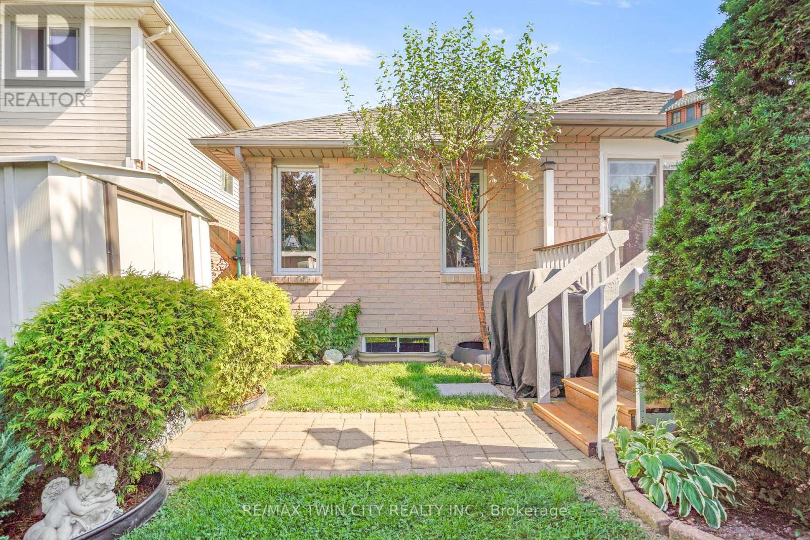 5 Anastasia Crescent, Brantford, Ontario  N3P 2A9 - Photo 43 - X12454507