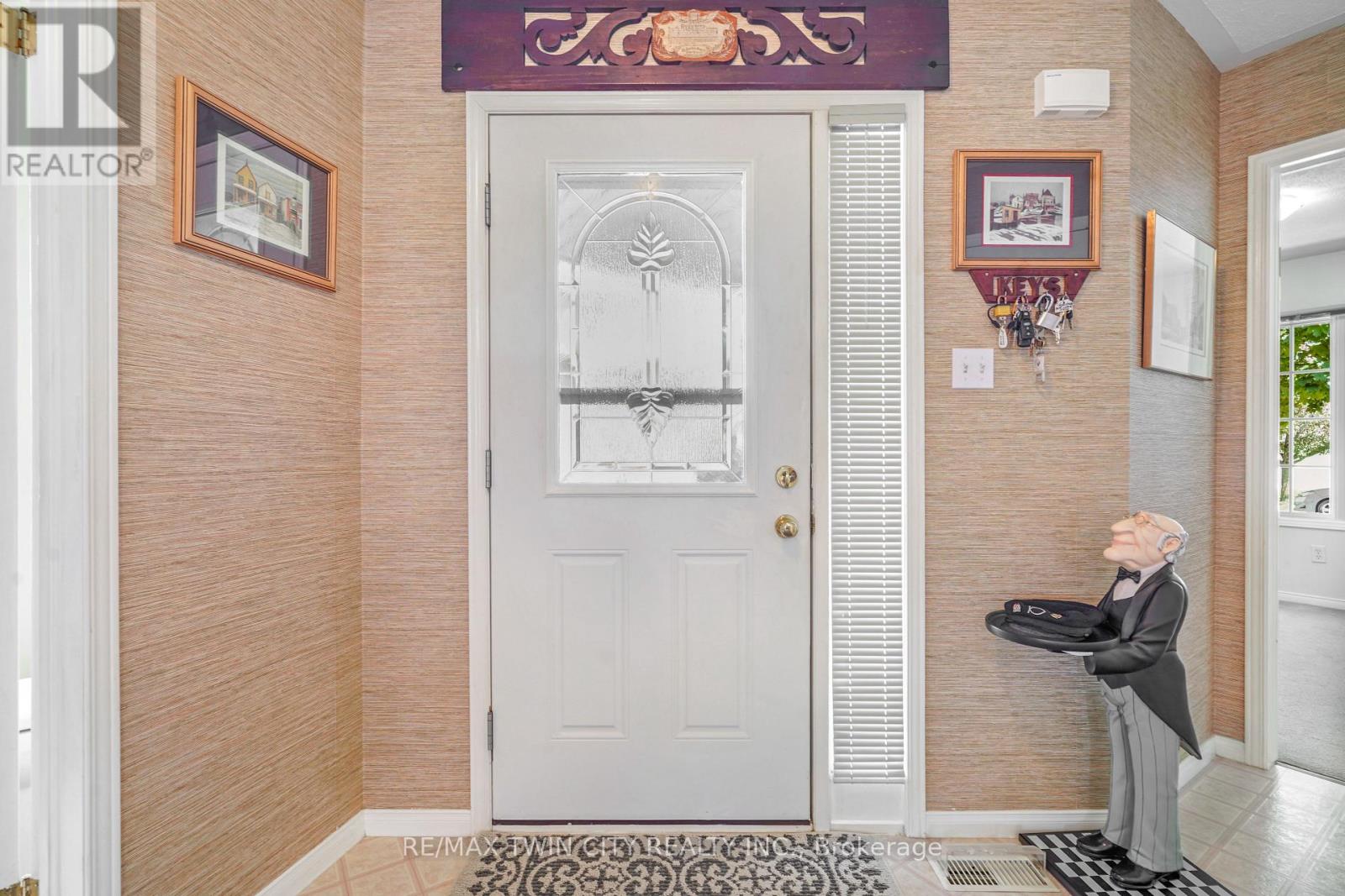 5 Anastasia Crescent, Brantford, Ontario  N3P 2A9 - Photo 6 - X12454507