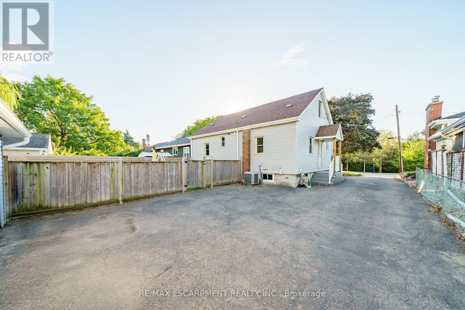 350 Pottruff Road N, Hamilton, Ontario  L8H 2M4 - Photo 48 - X12454542