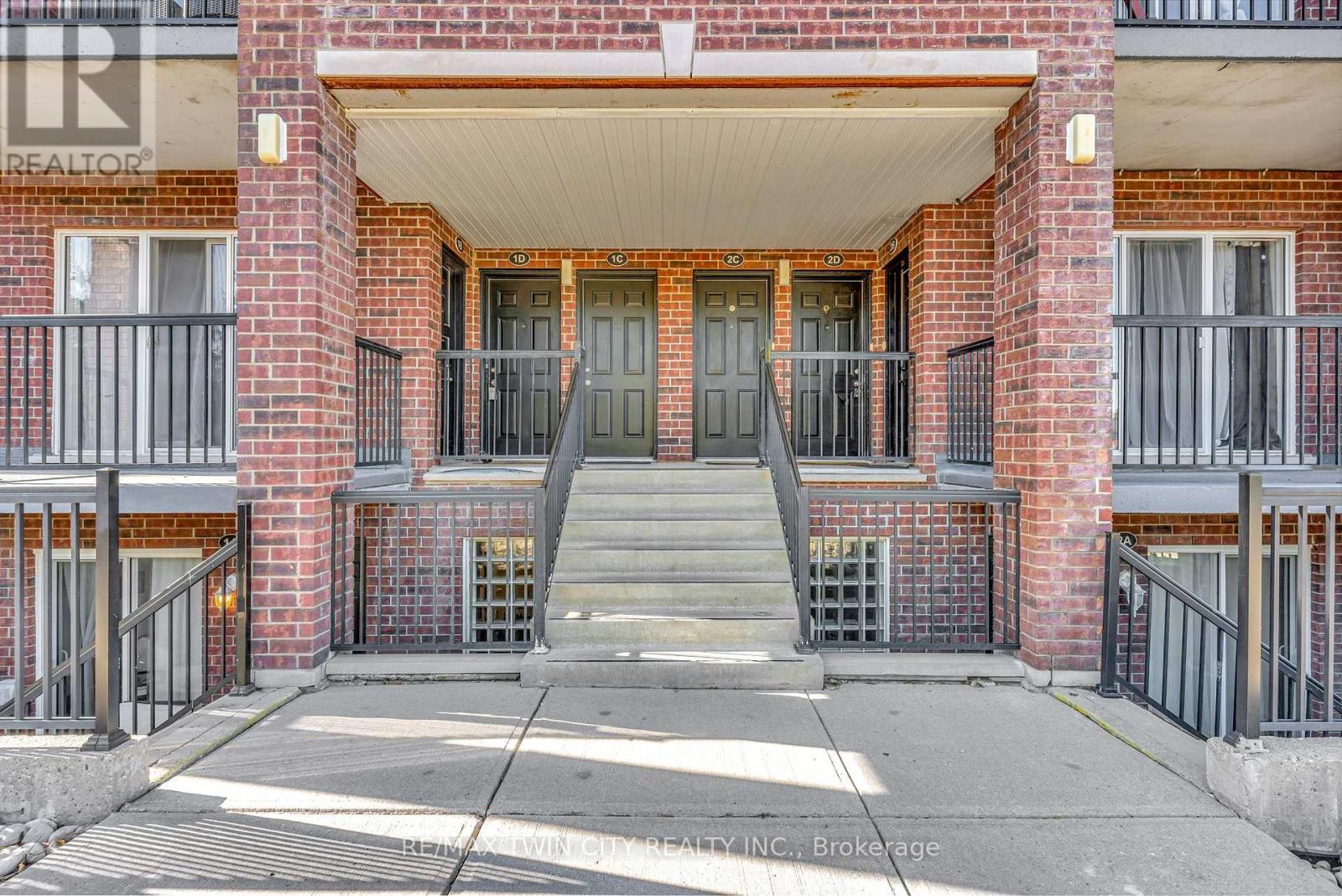1d - 45 Cedarhill Crescent, Kitchener, Ontario  N2E 0A2 - Photo 5 - X12454543