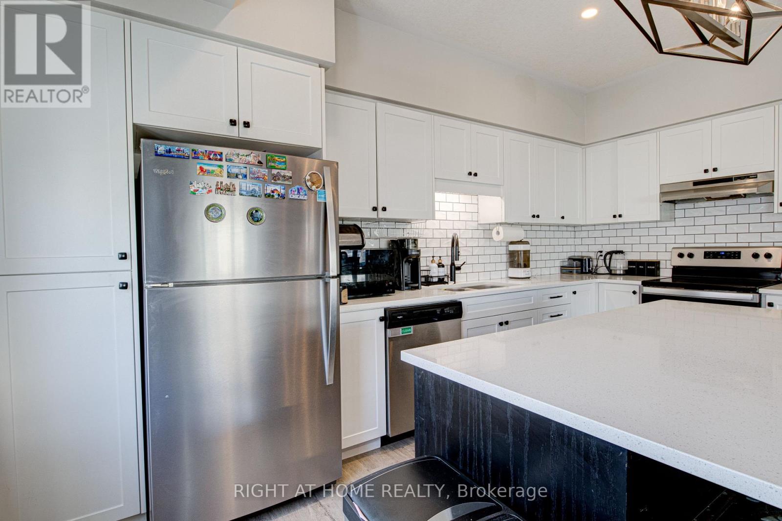 34 Vitality Drive, Kitchener, Ontario  N2R 0R7 - Photo 15 - X12454552