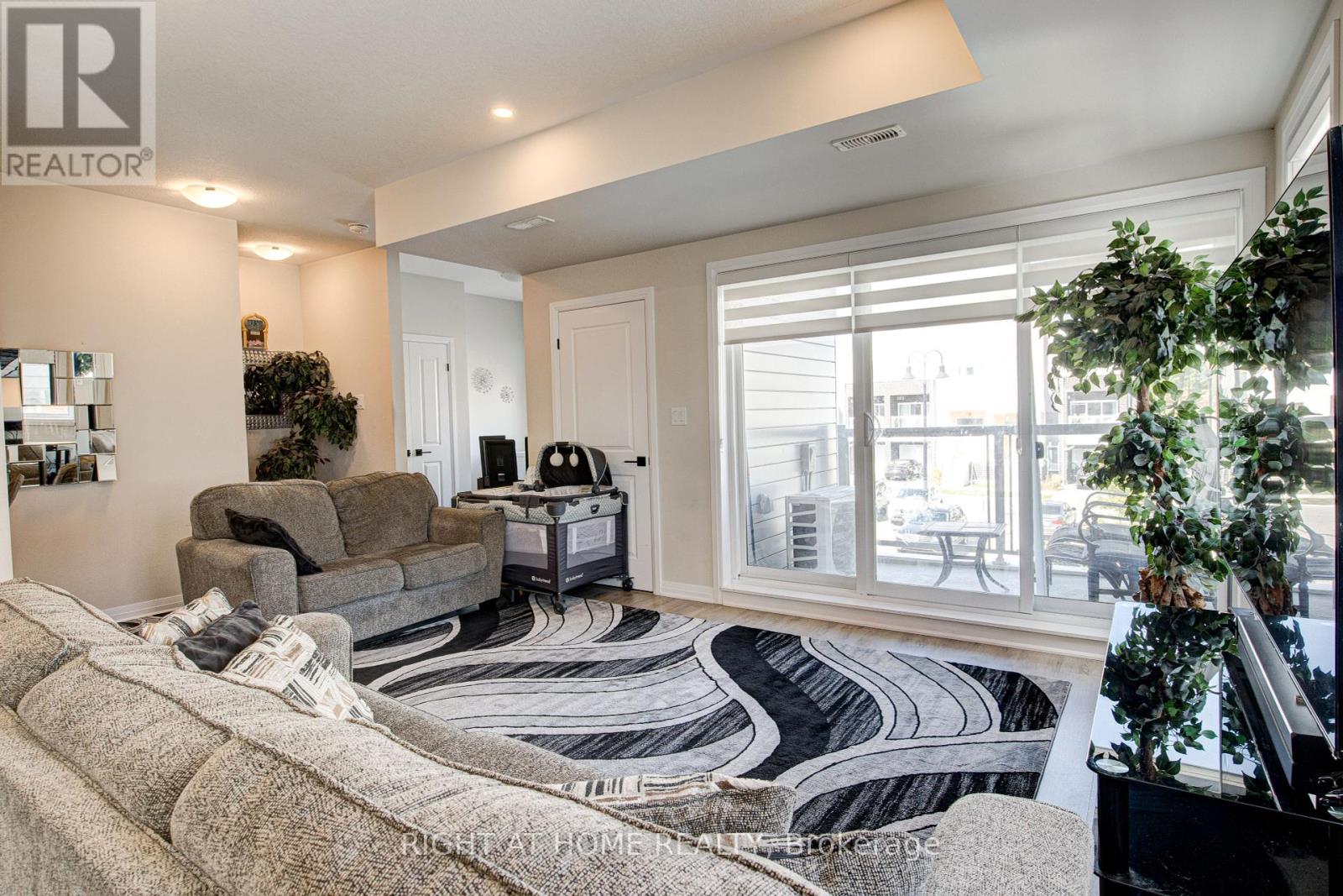 34 Vitality Drive, Kitchener, Ontario  N2R 0R7 - Photo 18 - X12454552