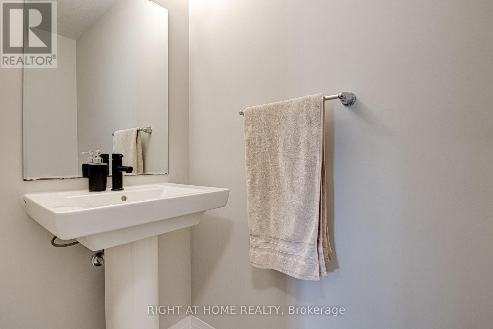 34 Vitality Drive, Kitchener, Ontario  N2R 0R7 - Photo 26 - X12454552