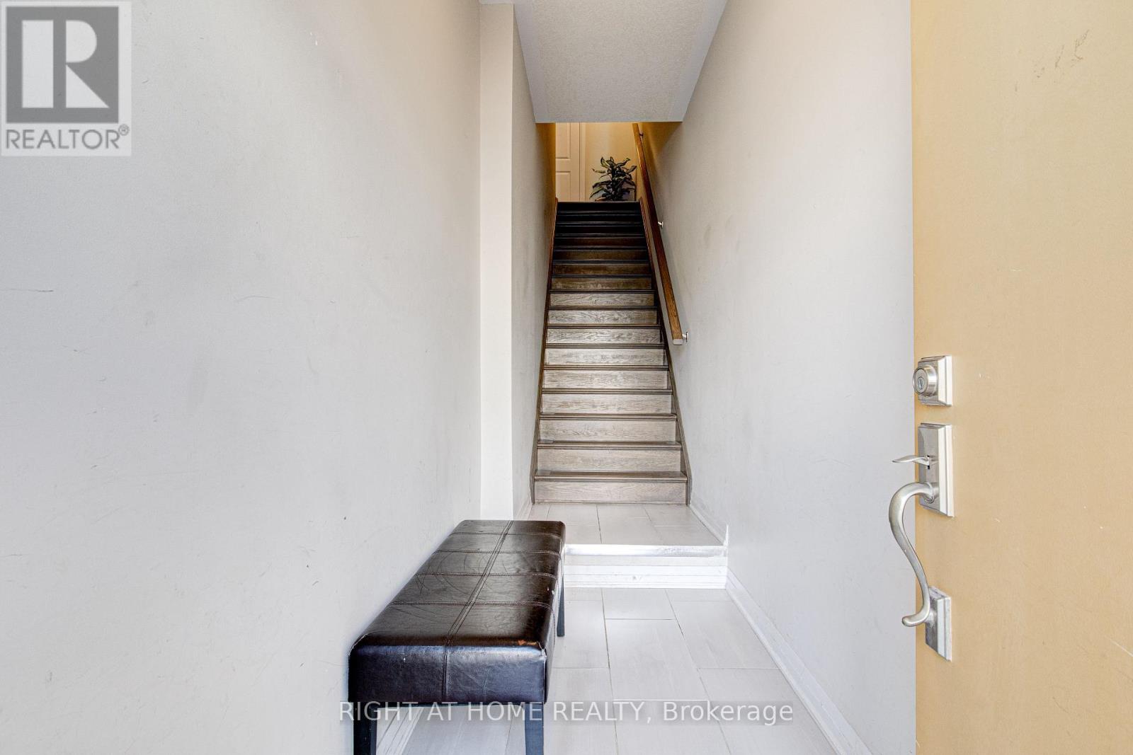 34 Vitality Drive, Kitchener, Ontario  N2R 0R7 - Photo 5 - X12454552