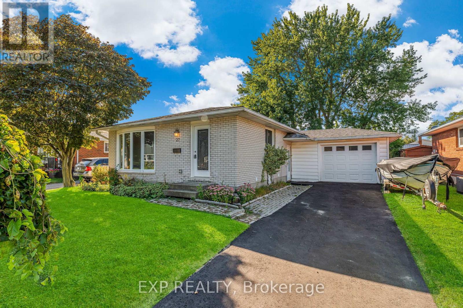 27 LOCKE AVENUE, St. Thomas, Ontario