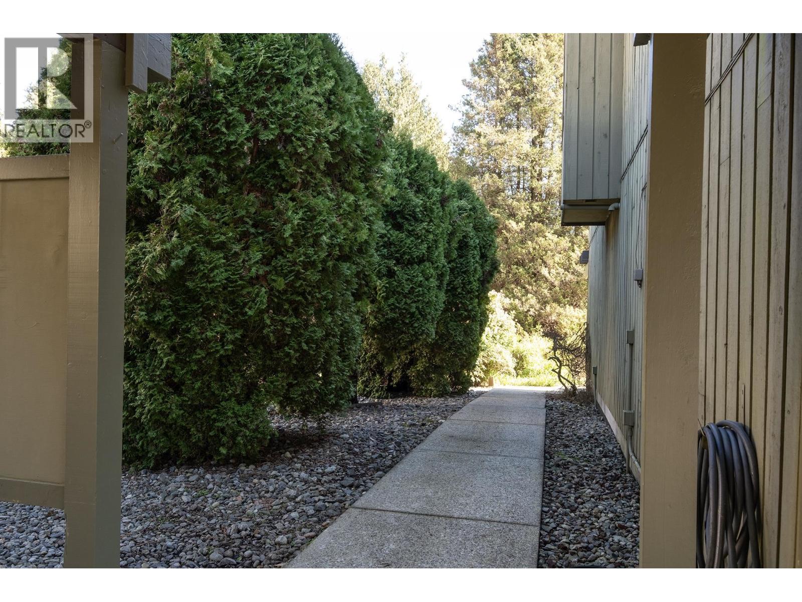 670 Fairmont Road, Gibsons, British Columbia  V0N 1V9 - Photo 36 - R3057086