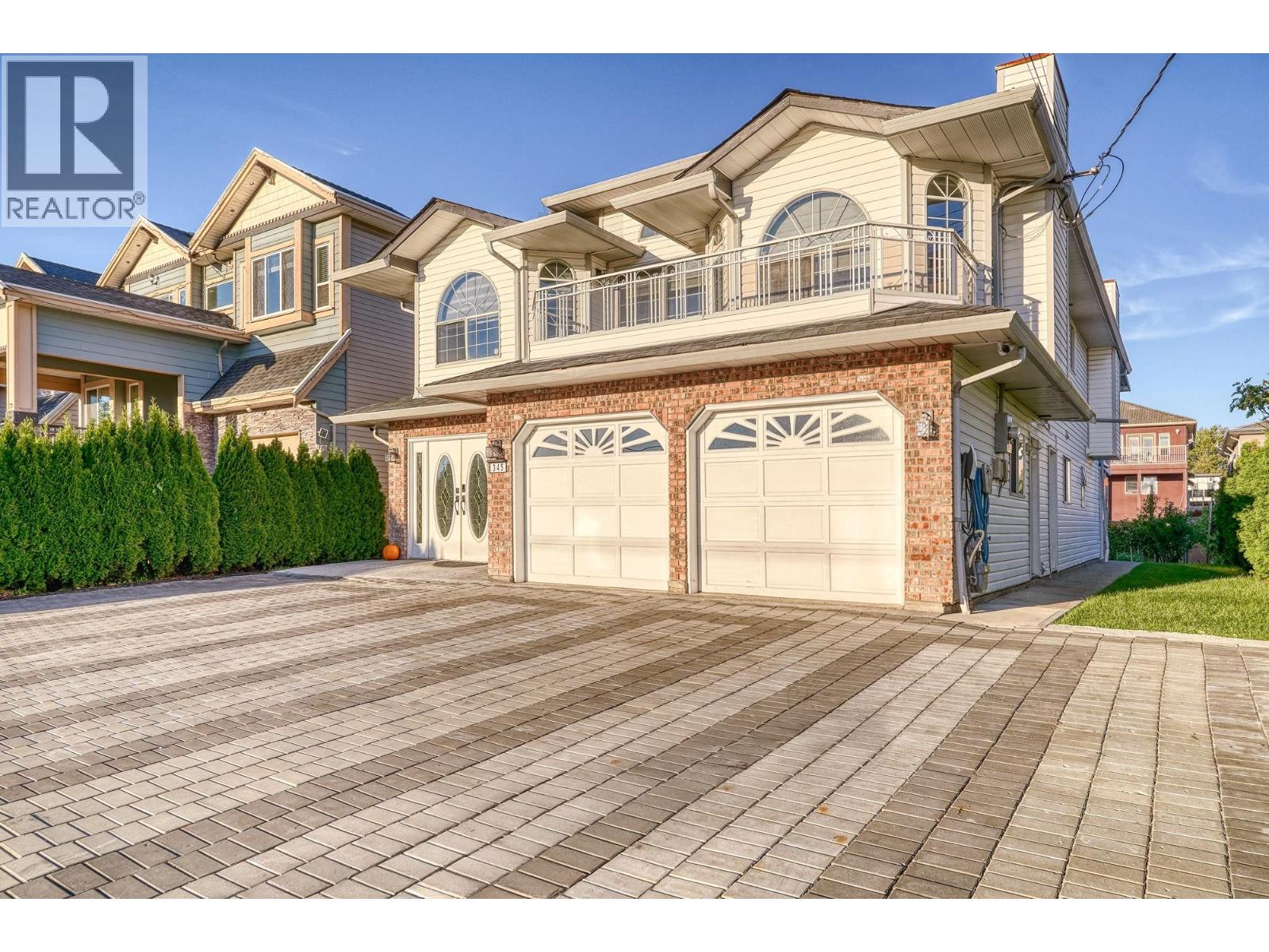 345 Fenton Street, New Westminster, British Columbia  V3M 5J1 - Photo 2 - R3057091