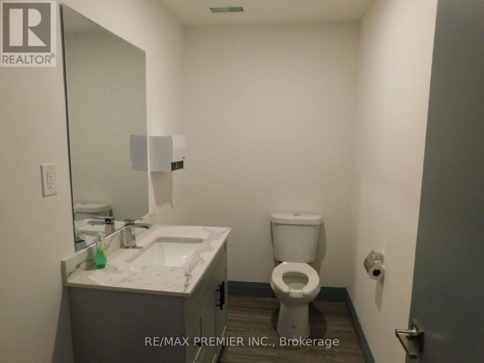 6 - 180 Winges Road, Vaughan, Ontario  L4L 6C7 - Photo 9 - N12454215