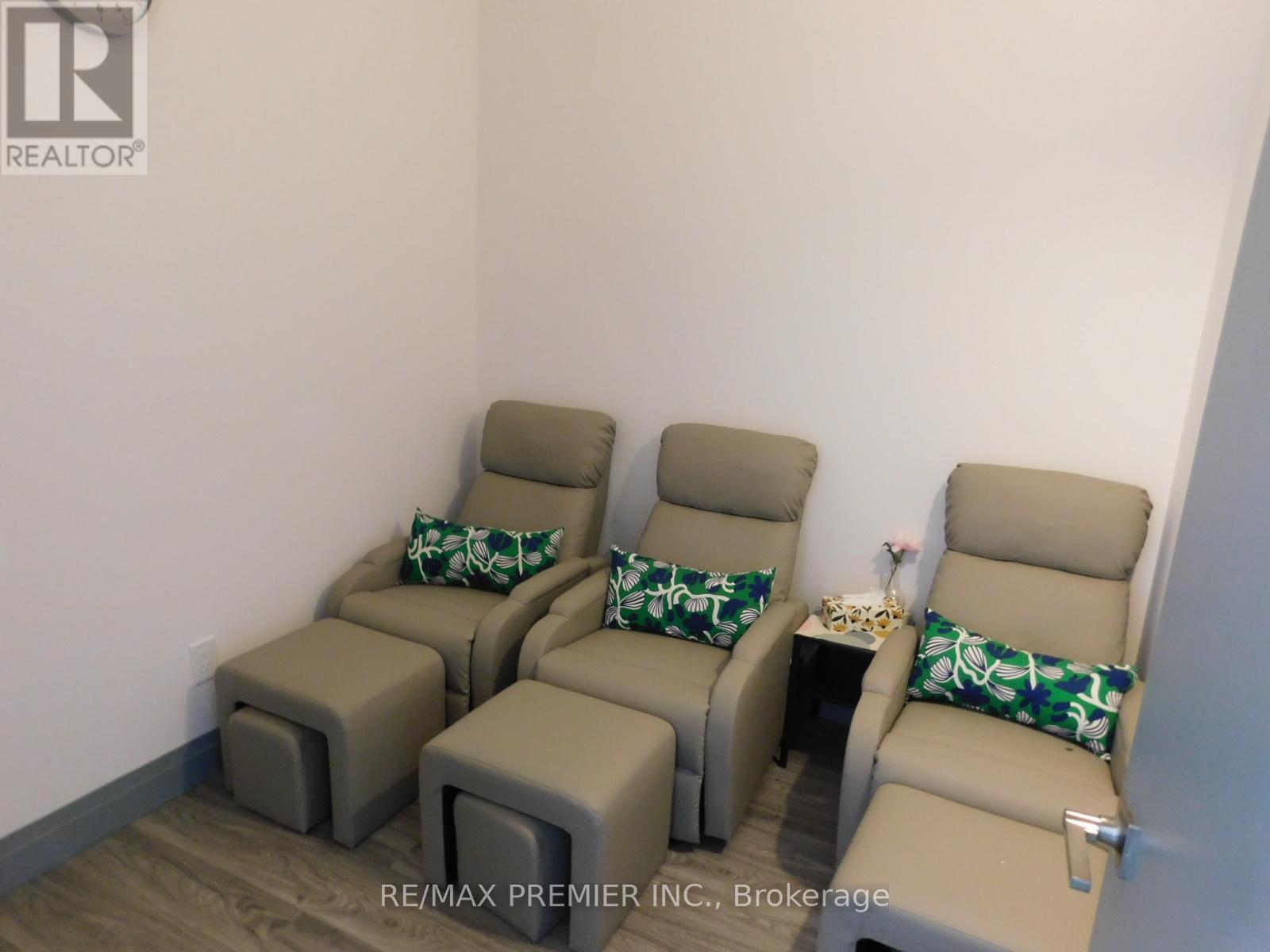 6 - 180 Winges Road, Vaughan, Ontario  L4L 6C7 - Photo 7 - N12454215