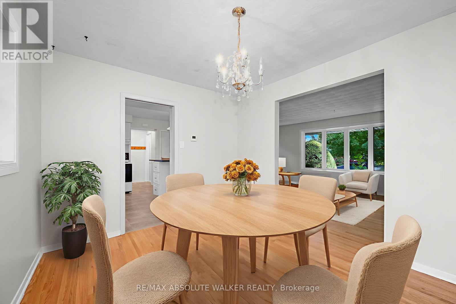 917 Rand Avenue, Ottawa, Ontario  K1V 6X3 - Photo 3 - X12439485