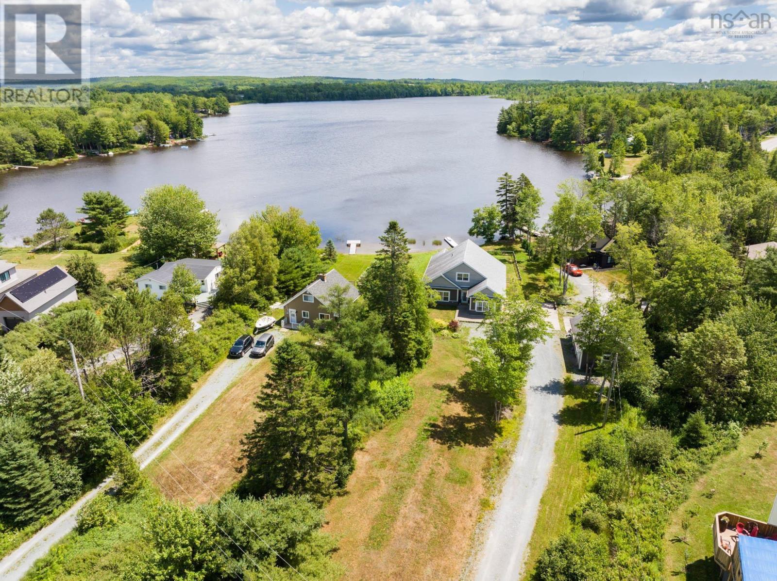3 Pentz Lake Drive, Mount Uniacke, Nova Scotia  B0N 1Z0 - Photo 2 - 202519028