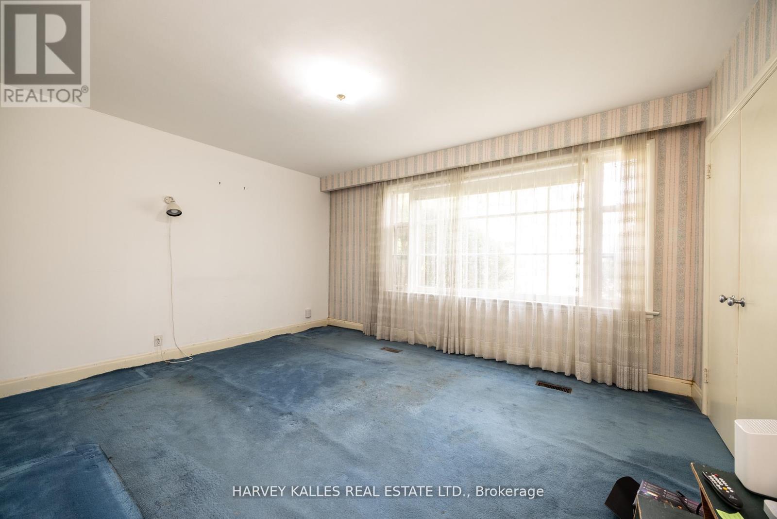 17 Munro Boulevard, Toronto (St. Andrew-Windfields), Ontario  M2L 1C1 - Photo 13 - C12454125