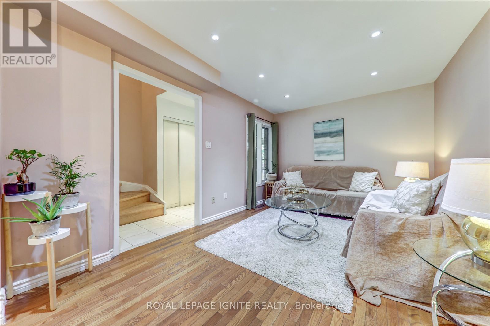 218 Sophia Road, Markham, Ontario  L3S 4C6 - Photo 9 - N12454491