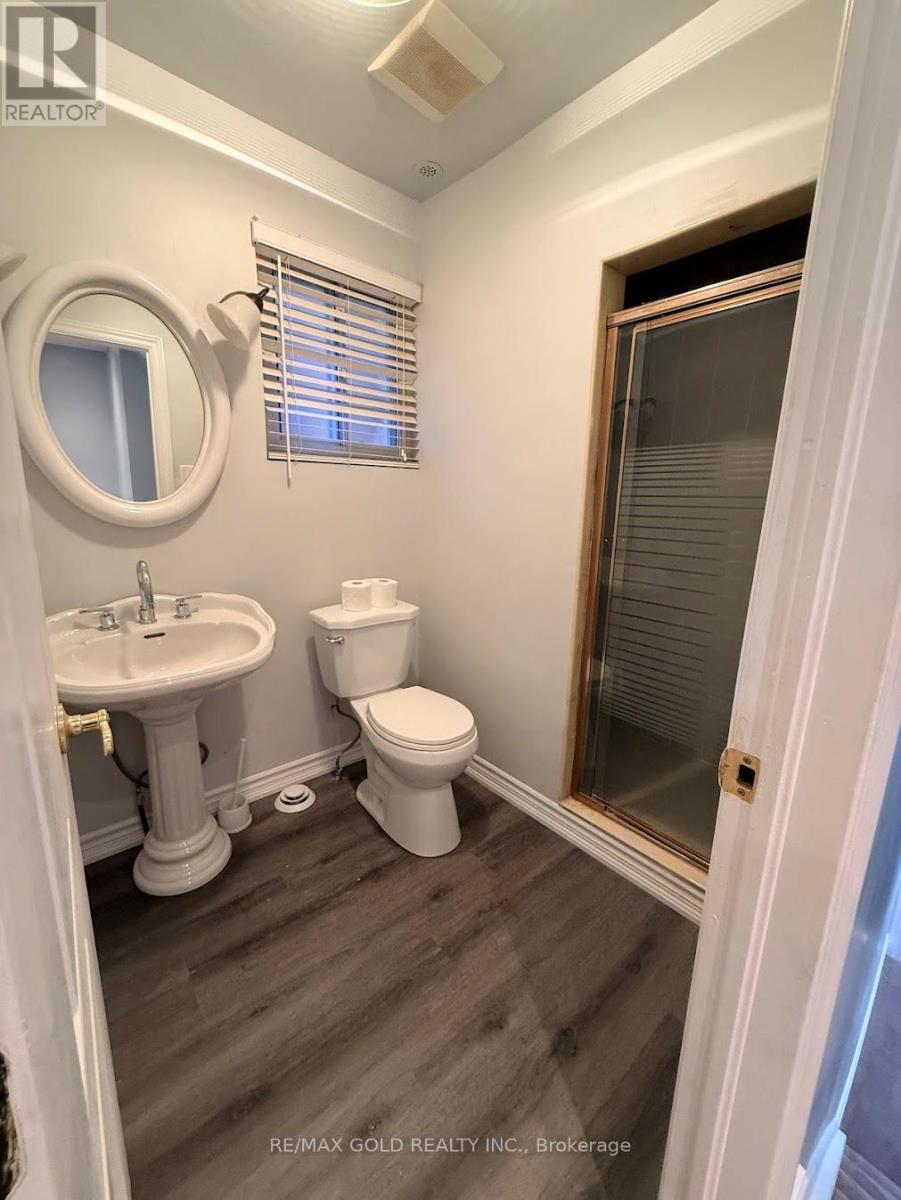 32 Jade Crescent, Brampton, Ontario  L6S 3H1 - Photo 9 - W12375758