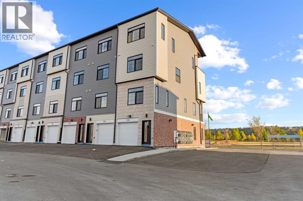 112, 156 Park Street, Cochrane, Alberta  T4C 2B8 - Photo 3 - A2262705