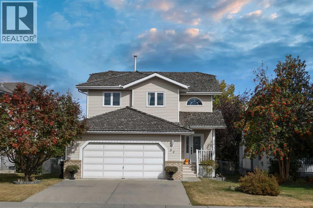 52 West Edge Road, Cochrane, Alberta  T4C 1L1 - Photo 2 - A2262912