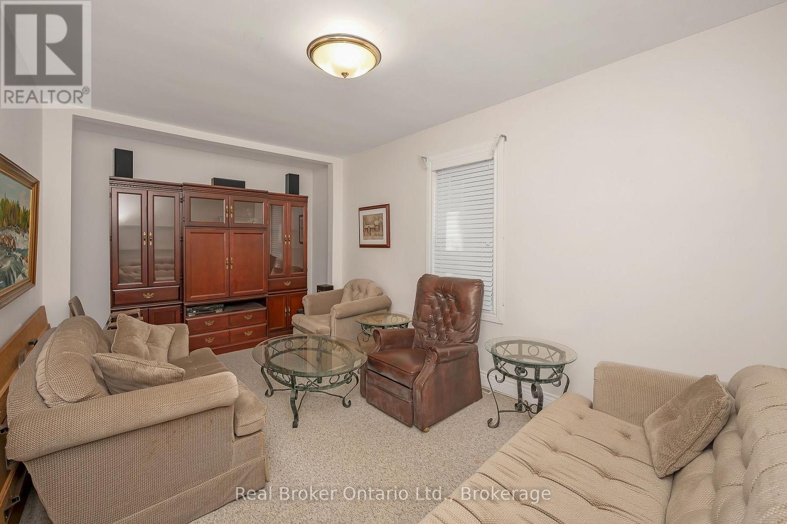 264 Grays Road, Hamilton, Ontario  L8E 1V1 - Photo 14 - X12454691