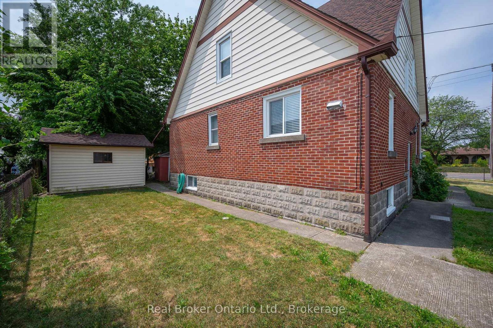 264 Grays Road, Hamilton, Ontario  L8E 1V1 - Photo 32 - X12454691