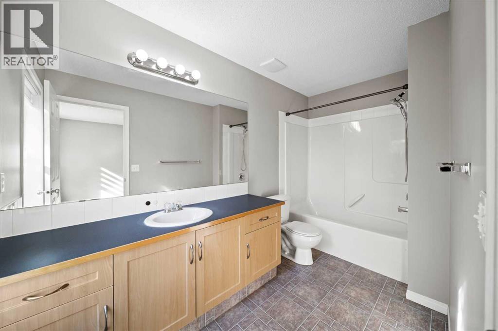 213 Copperfield Lane Se, Calgary, Alberta  T2Z 4T2 - Photo 11 - A2262160