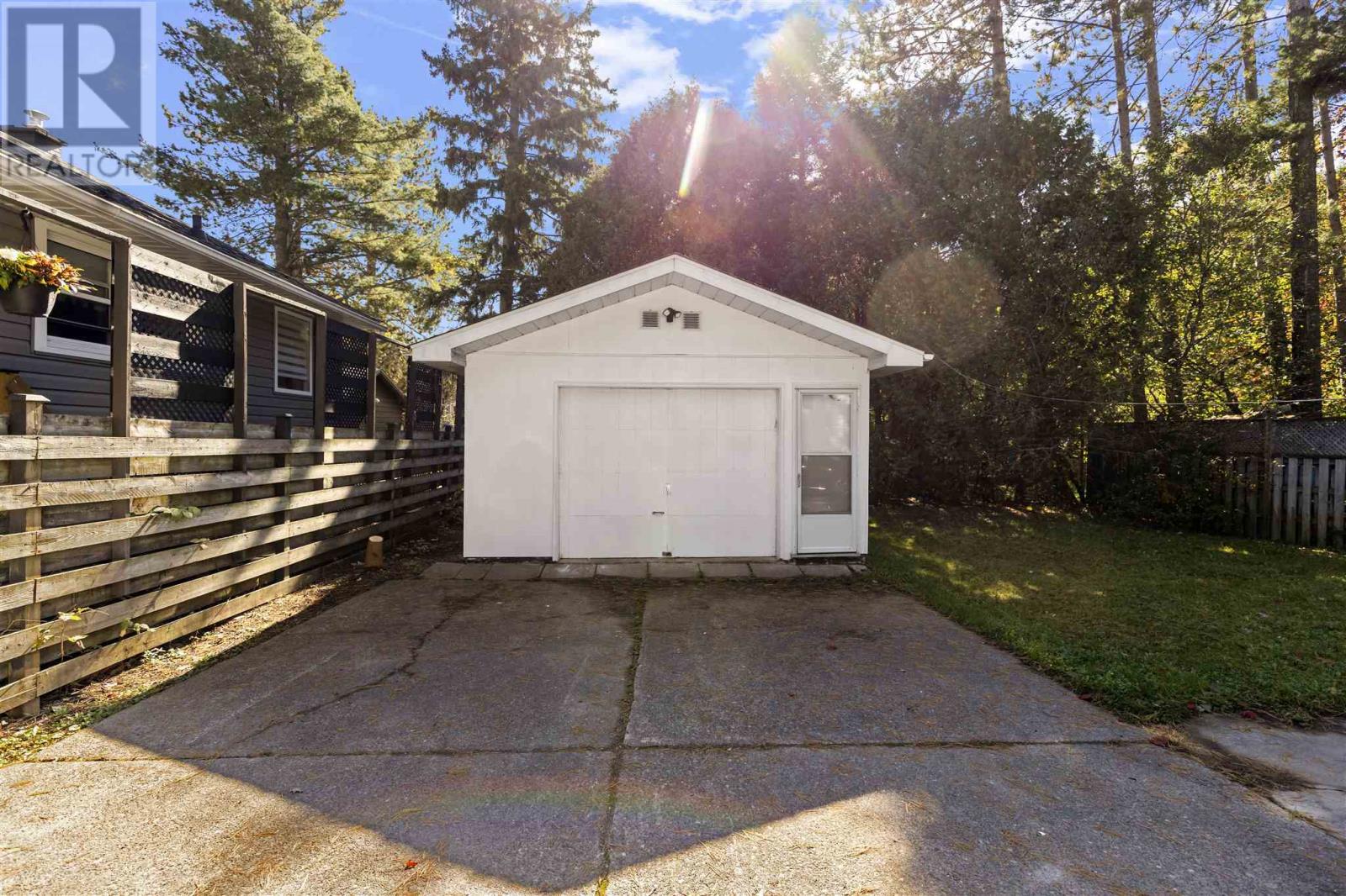 1579 Queen St E, Sault Ste. Marie, Ontario  P6A 2G5 - Photo 33 - SM252899