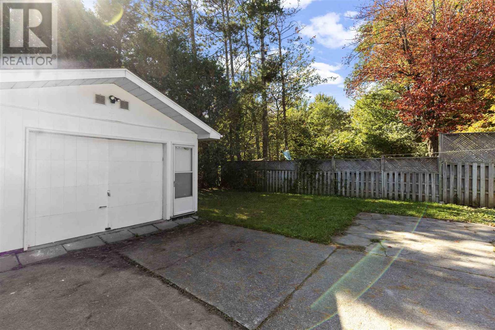 1579 Queen St E, Sault Ste. Marie, Ontario  P6A 2G5 - Photo 34 - SM252899