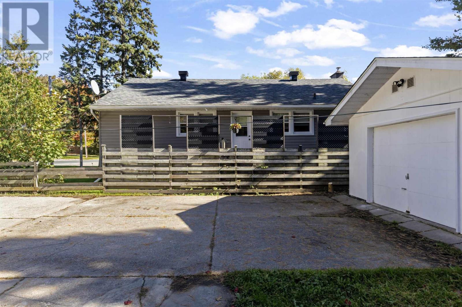 1579 Queen St E, Sault Ste. Marie, Ontario  P6A 2G5 - Photo 36 - SM252899