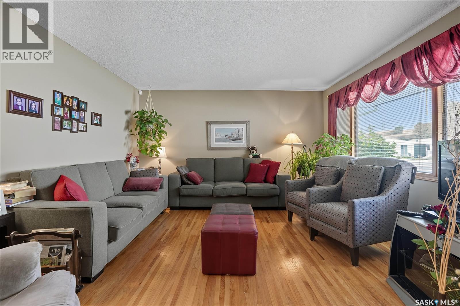 119 Hammond Road, Regina, Saskatchewan  S4R 3C9 - Photo 4 - SK020344