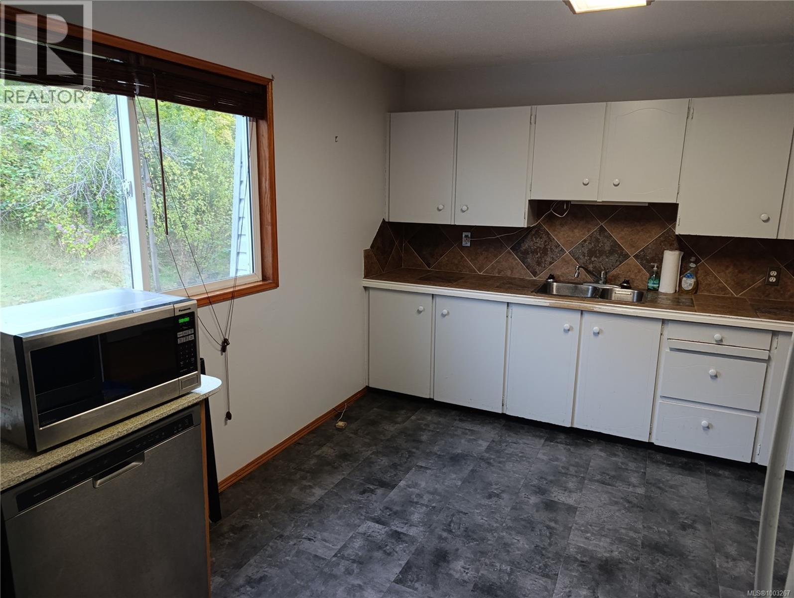 1203 Maquinna Ave, Port Alice, British Columbia  V0N 2N0 - Photo 18 - 1003267