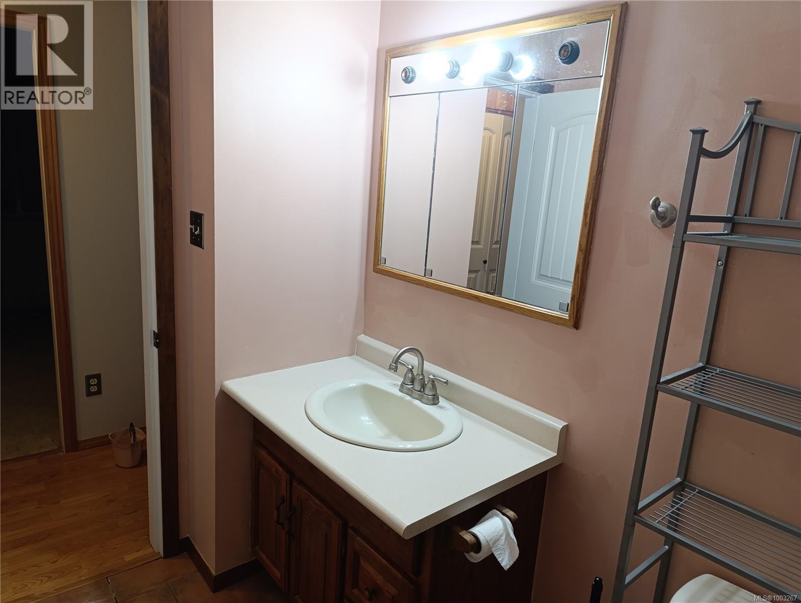 1203 Maquinna Ave, Port Alice, British Columbia  V0N 2N0 - Photo 35 - 1003267