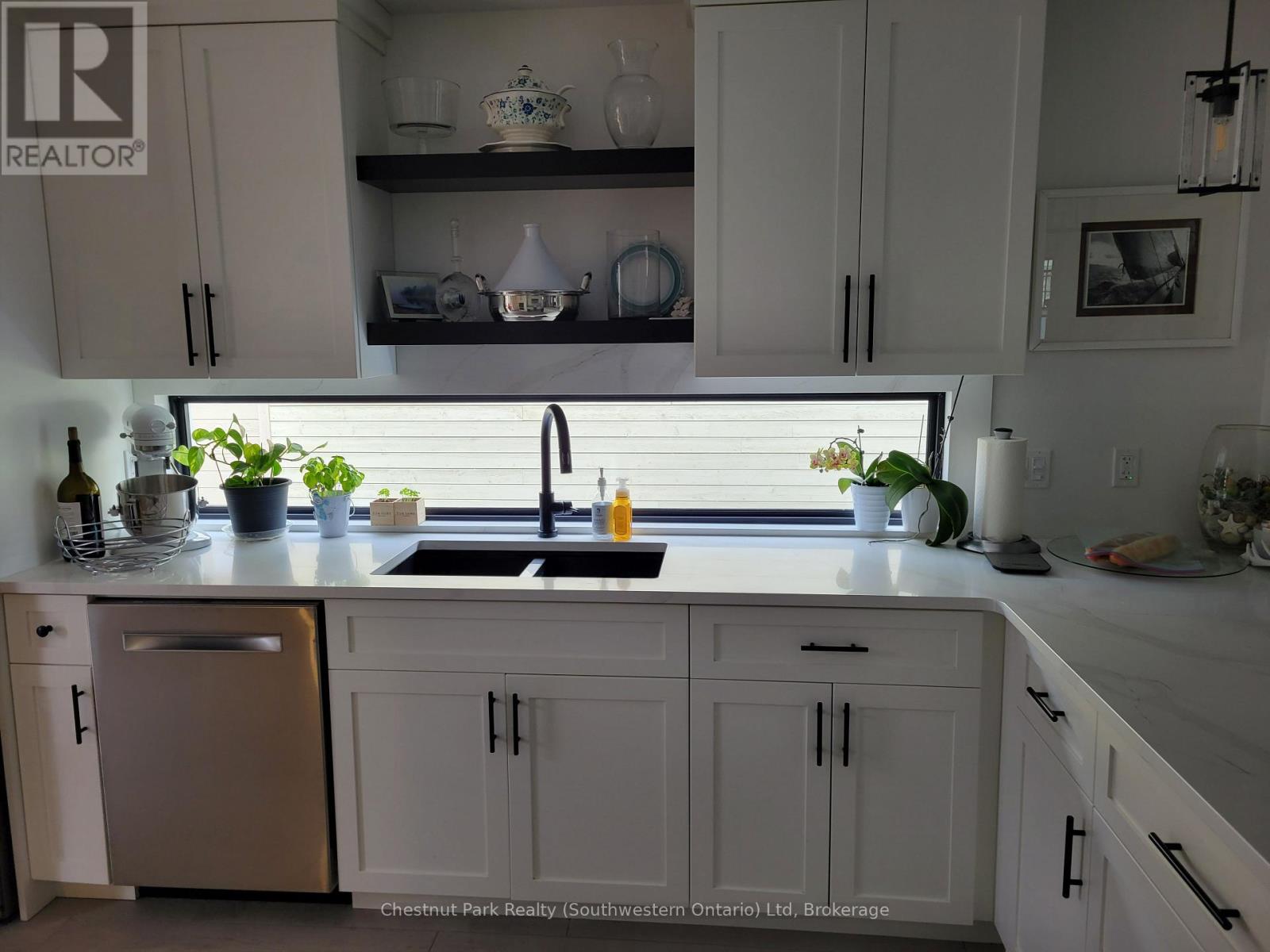 114-116 Arthur Street, Guelph, Ontario  N1E 4V2 - Photo 2 - X12454729