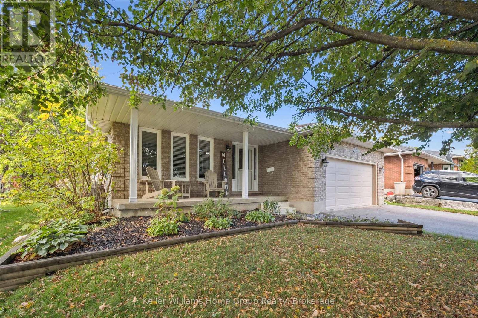 284 Colborne Street, Centre Wellington, Ontario  N0B 1S0 - Photo 3 - X12454739