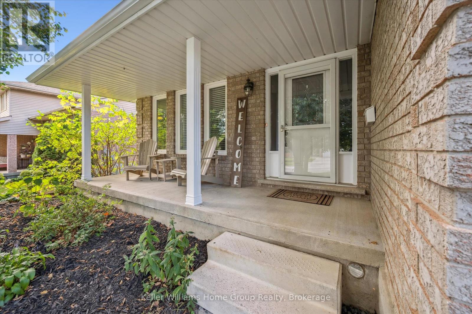284 Colborne Street, Centre Wellington, Ontario  N0B 1S0 - Photo 4 - X12454739