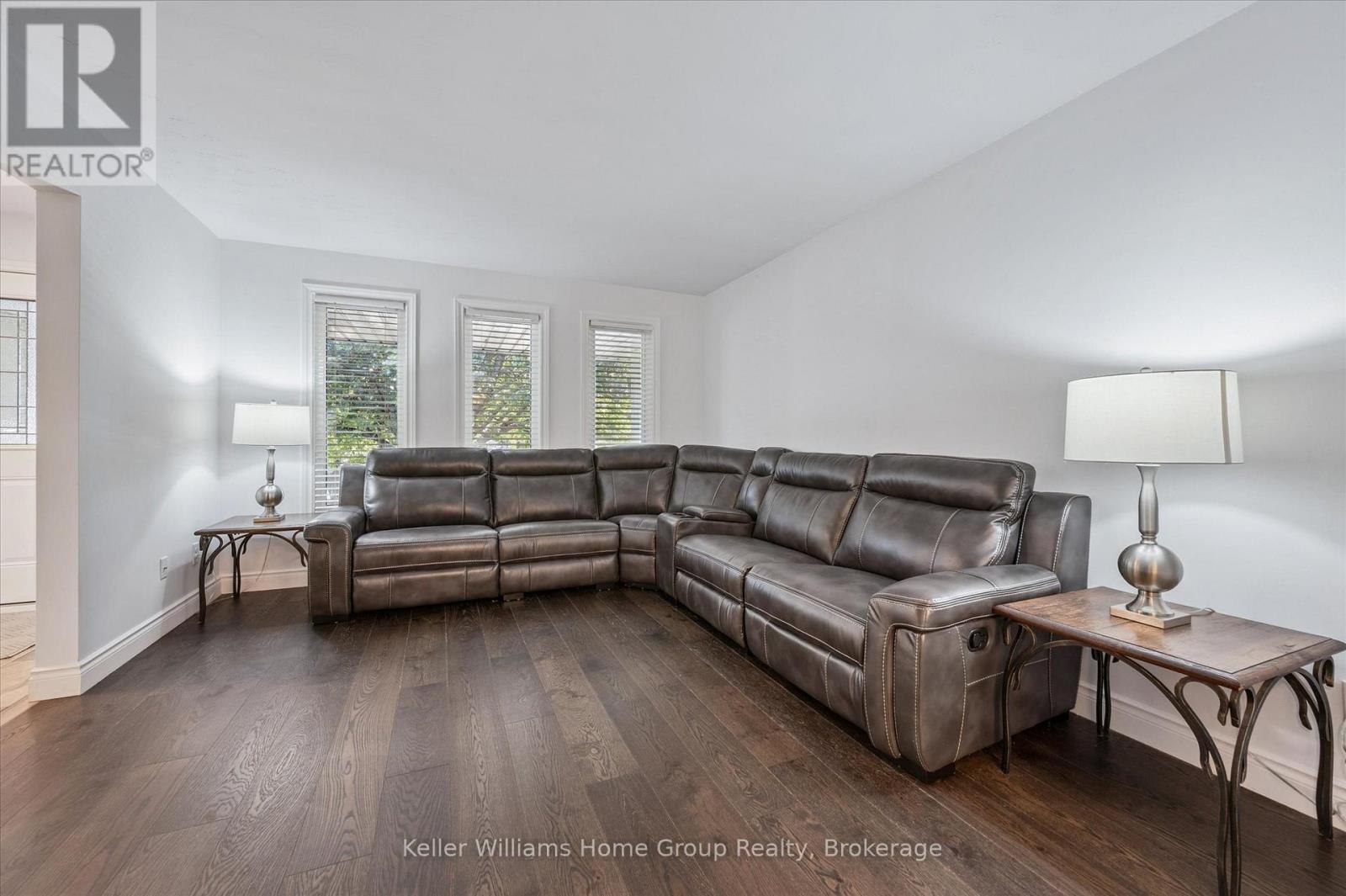 284 Colborne Street, Centre Wellington, Ontario  N0B 1S0 - Photo 6 - X12454739